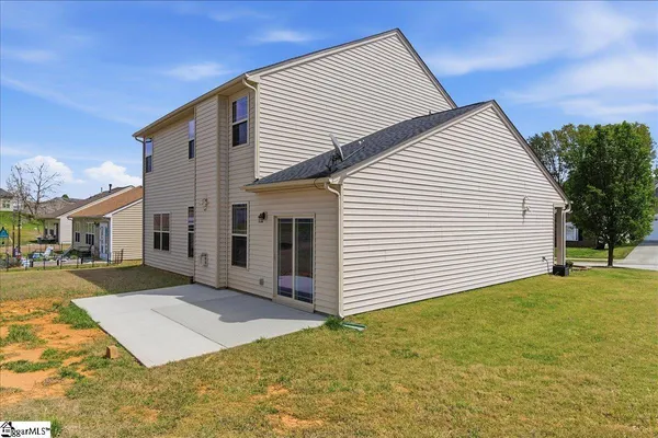 $2,600 | 201 Portland Falls Drive, Simpsonville, SC 29680