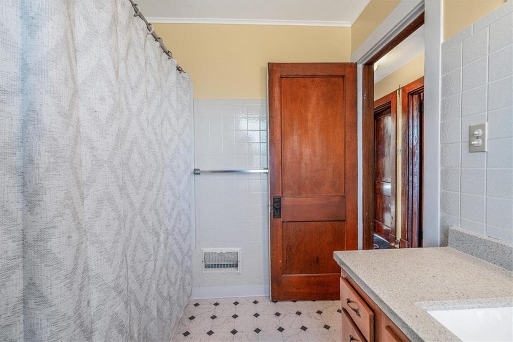 309 Ridgewood Avenue Pittsburgh, PA 15229 - Photo 25 of 42 Gallery Image 25