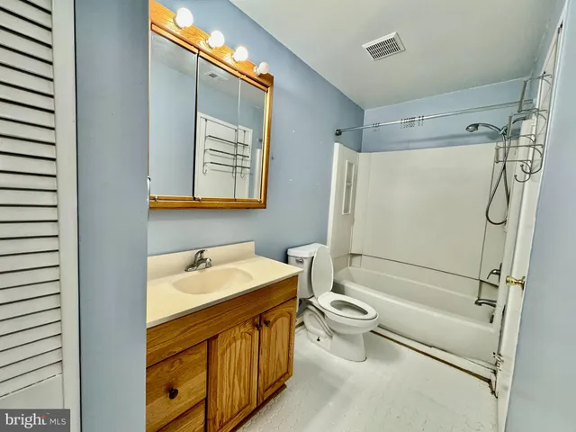 $1,600 | 18237 Swiss Circle, Unit 131, Germantown, MD 20874