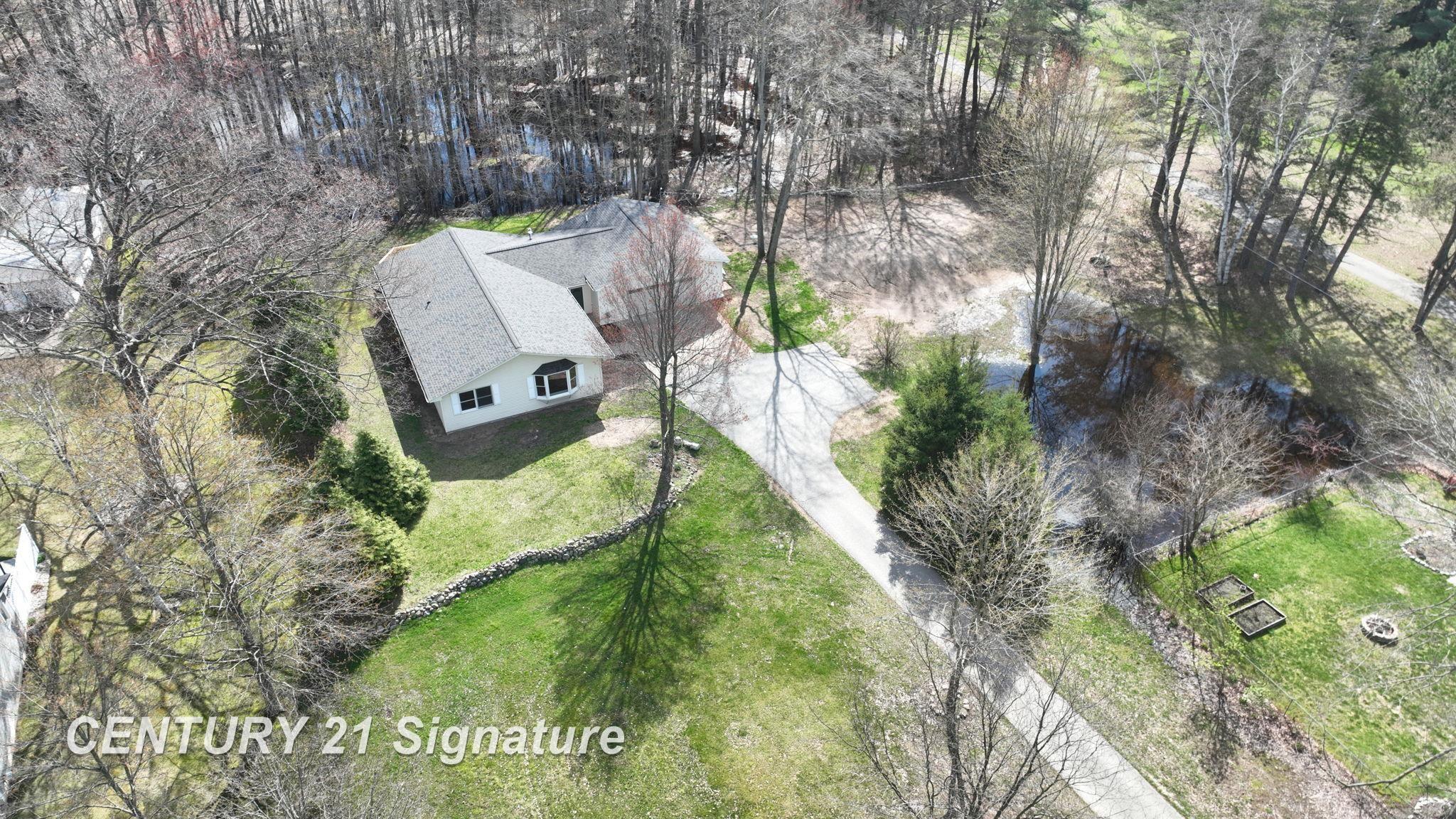 10293 Carr Road St. Charles, MI 48655 - Photo 14 of 42 50199071-48e8674f-c4c1-4c4d-b70f-4c2ce03d96d8.JPG