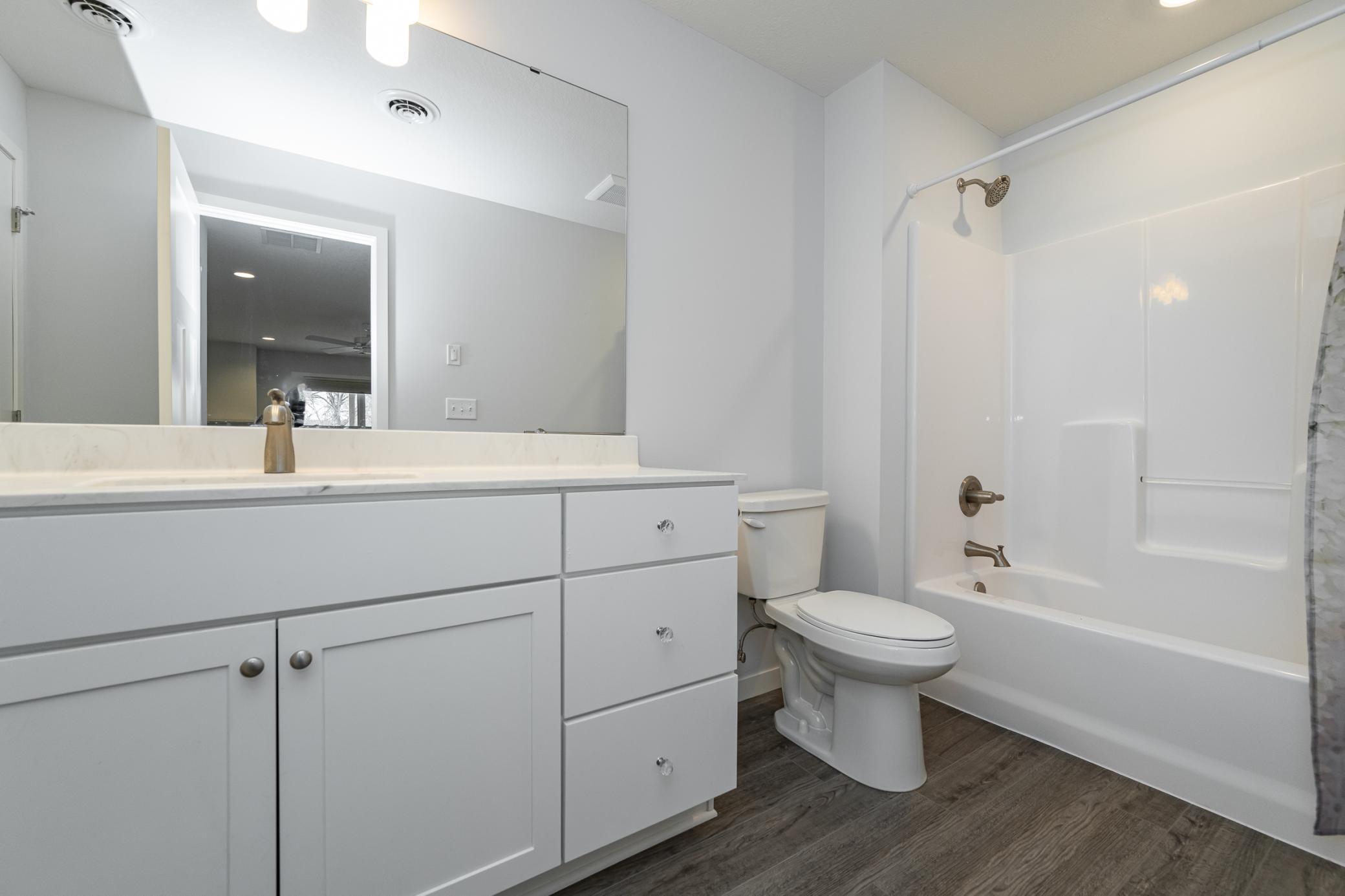 1181 Hewitt Boulevard Red Wing, MN 55066 - Photo 14 of 47