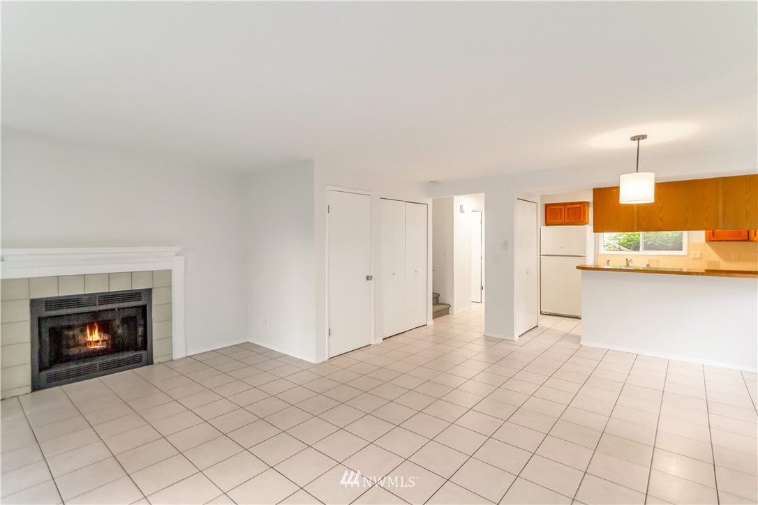 18910 Bothell Everett Highway, Unit N1 Bothell, WA 98012 - Photo 8 of 24 Gallery Image 8