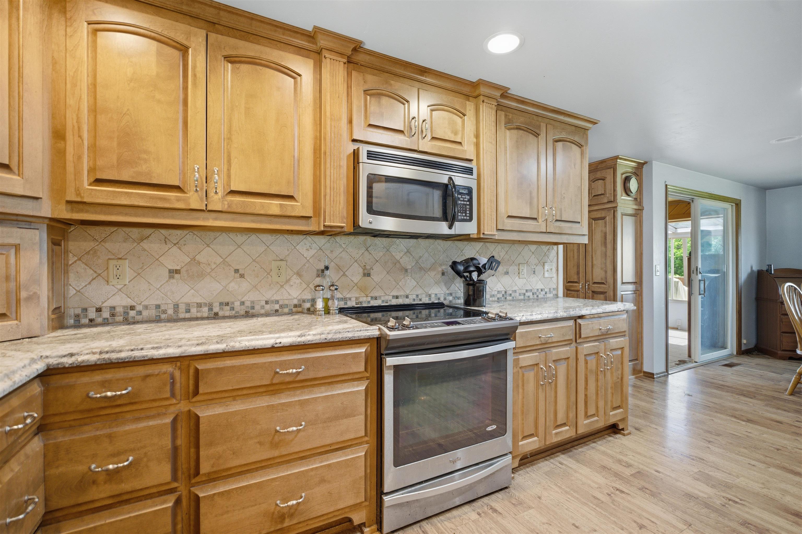 4941 North Overland Road Oneida, WI 54155 - Photo 8 of 67