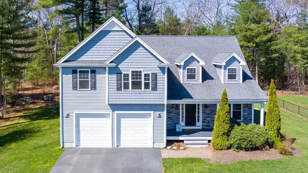 $775,000 | 2 Waterford Circle, Dighton, MA 02715