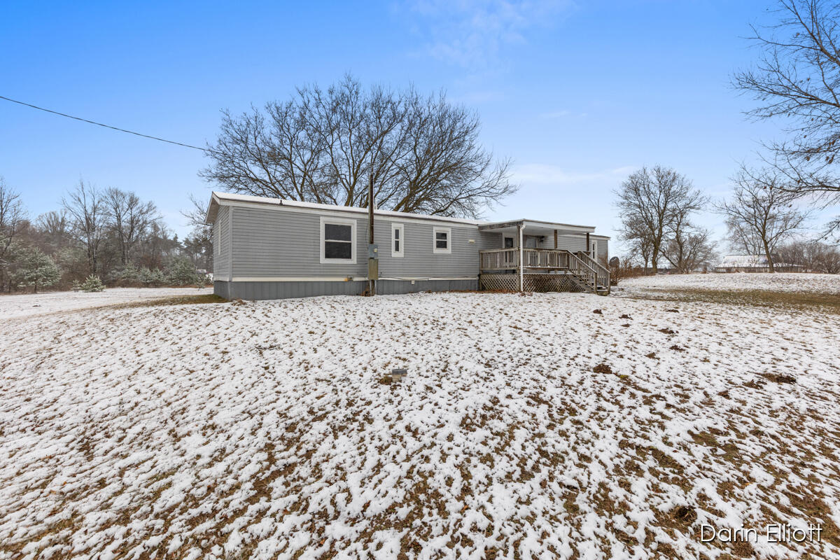 4925 Wheeler Road Belding, MI 48809 - Photo 3 of 35 IMG_1001
