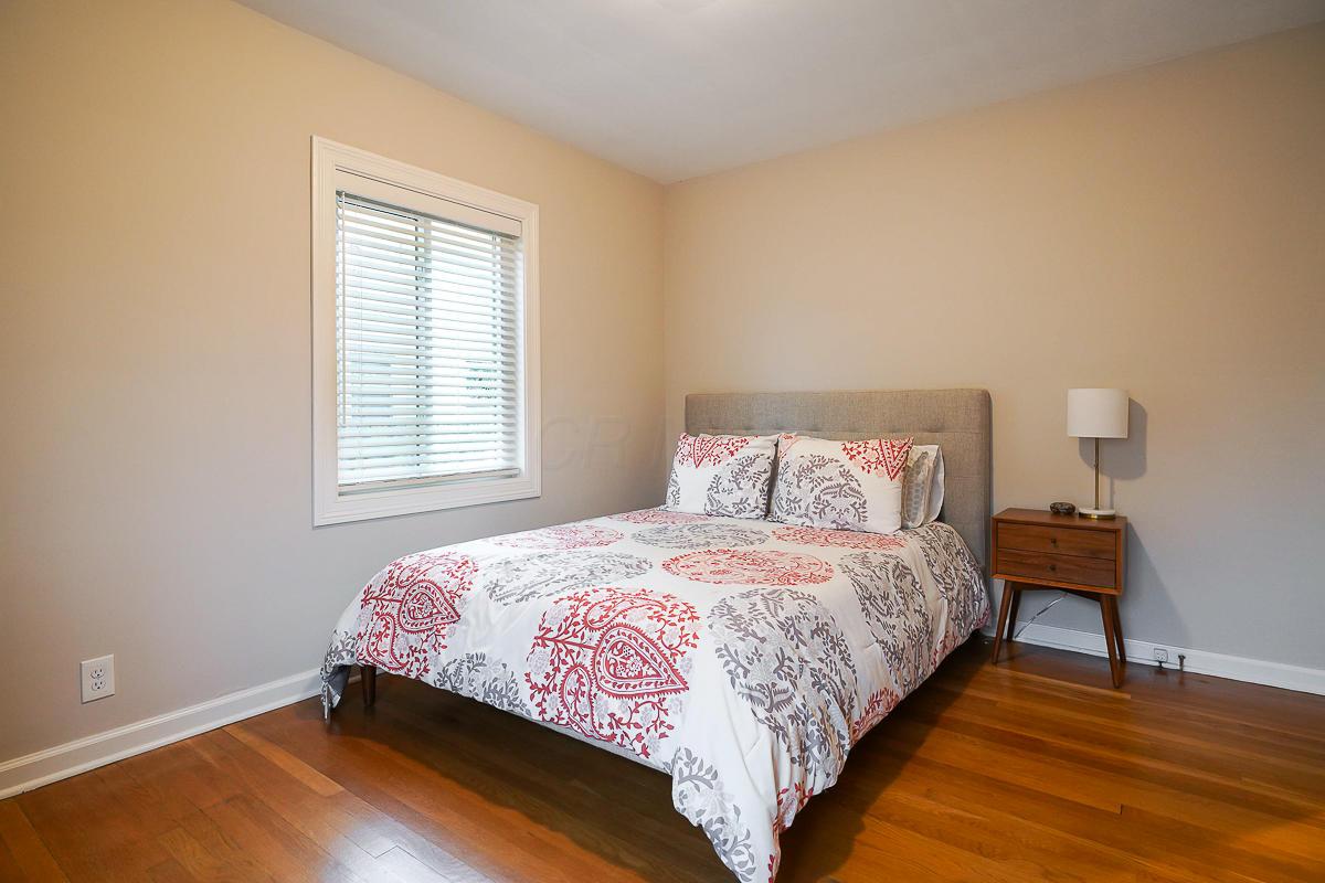 51 South Broadleigh Road Columbus, OH 43209 - Photo 14 of 28