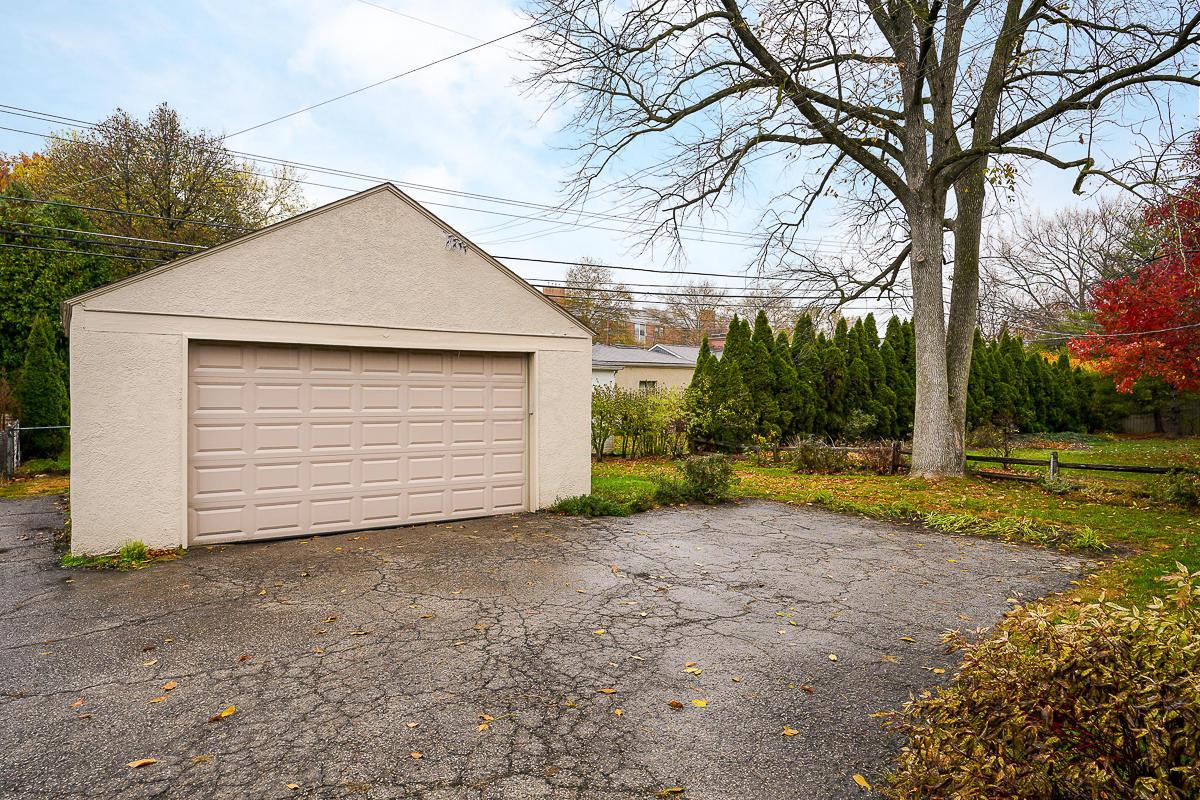 51 South Broadleigh Road Columbus, OH 43209 - Photo 27 of 28