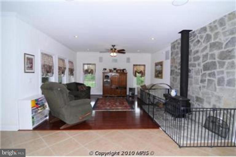 3861 New Design Road Frederick, MD 21703 - Photo 12 of 16 Family Room