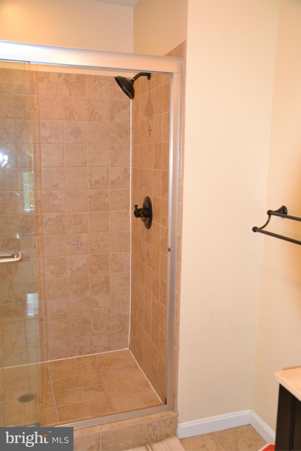 10936 Rampart Way Silver Spring, MD 20902 - Photo 12 of 22 Bath (Master)
