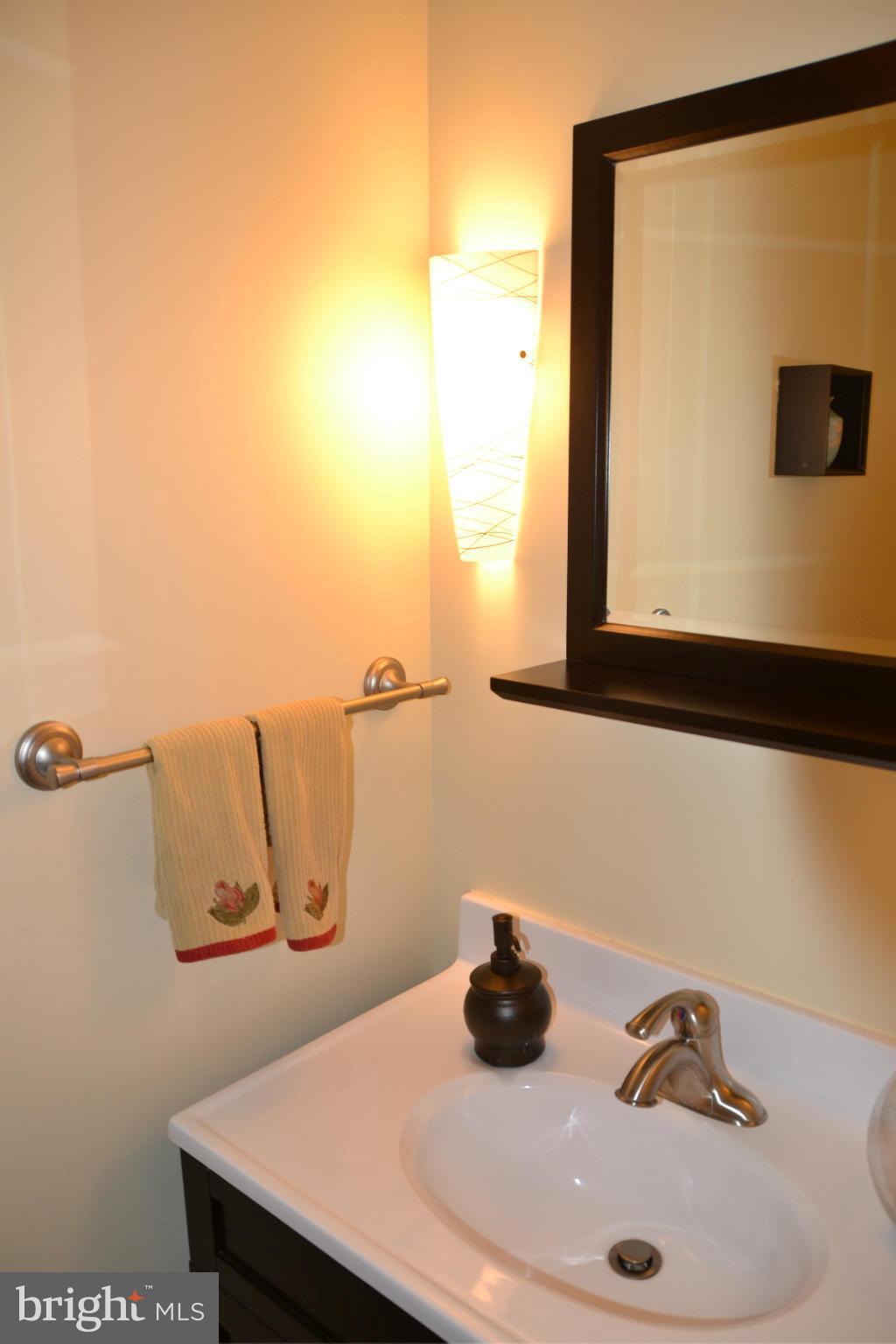 10936 Rampart Way Silver Spring, MD 20902 - Photo 9 of 22 Bath