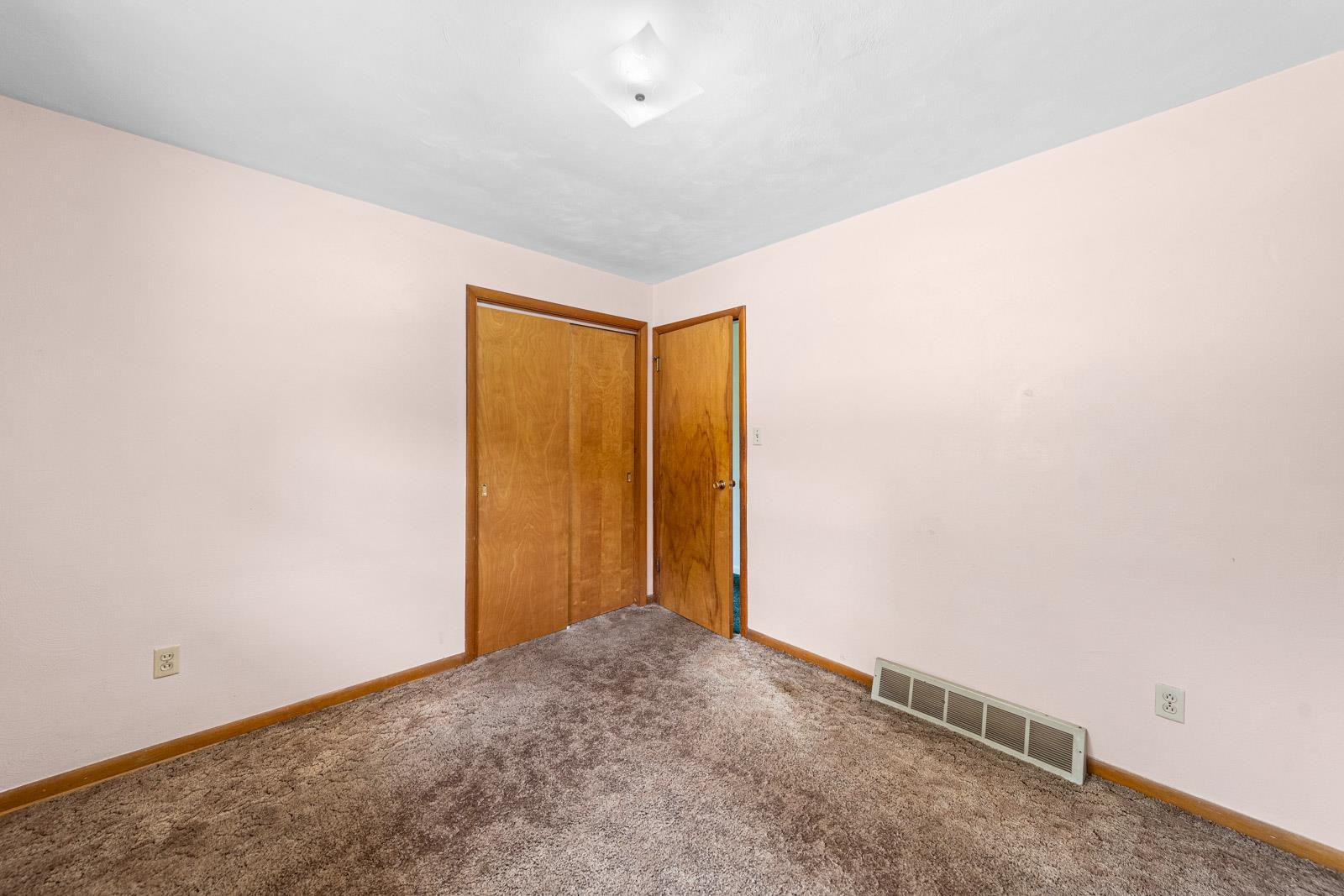 62980 Miami Road South Bend, IN 46614 - Photo 15 of 26