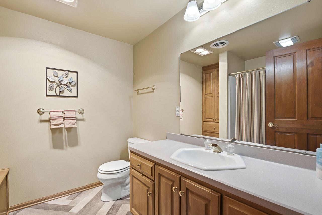 W291S5279 Ridgefield Road Genesee, WI 53189 - Photo 27 of 41 3rd Bathroom