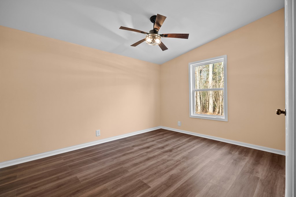 430 Oak Grove Road Talbotton, GA 31827 - Photo 18 of 33 guest bedroom