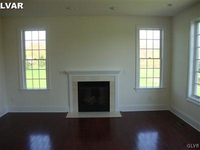 1753 Hawthorne Road Bethlehem, PA 18015 - Photo 8 of 17 Gallery Image 8