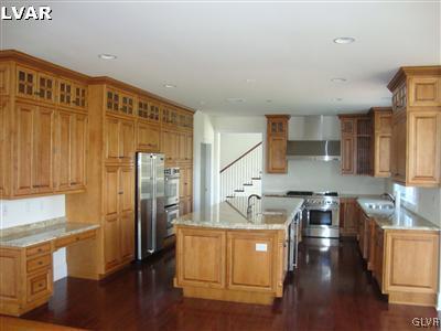 1753 Hawthorne Road Bethlehem, PA 18015 - Photo 10 of 17 Gallery Image 10
