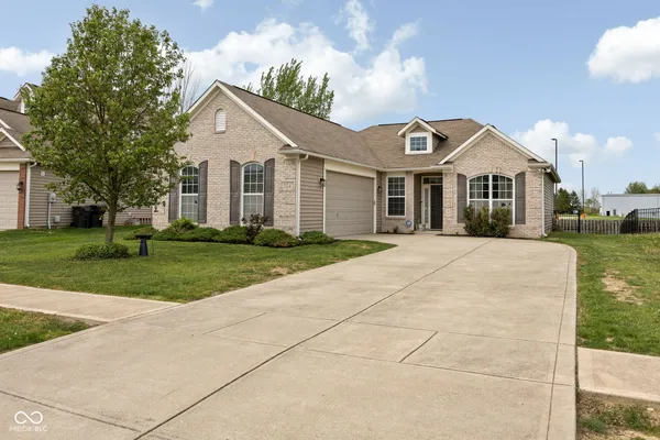 $259,900 | 524 Genisis Drive, Whiteland, IN 46184