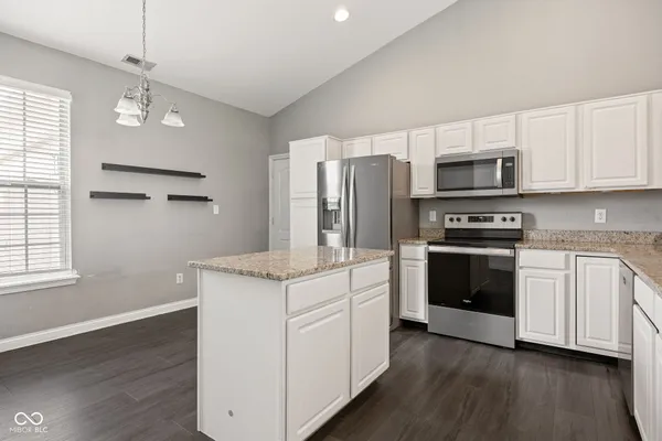 $259,900 | 524 Genisis Drive, Whiteland, IN 46184