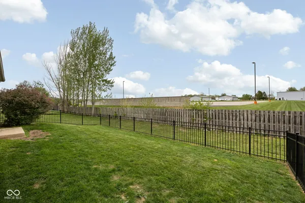 $259,900 | 524 Genisis Drive, Whiteland, IN 46184