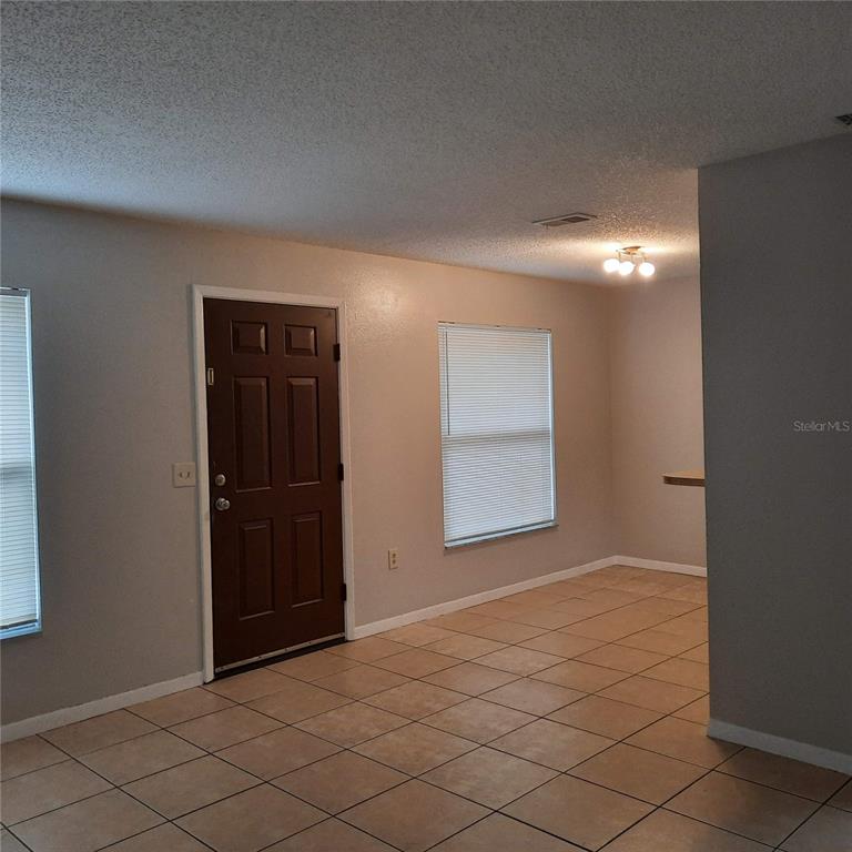 682 37th Street North St. Petersburg, FL 33713 - Photo 3 of 11