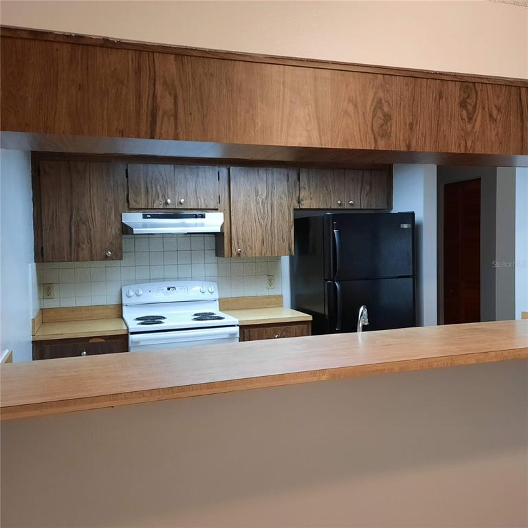 682 37th Street North St. Petersburg, FL 33713 - Photo 4 of 11