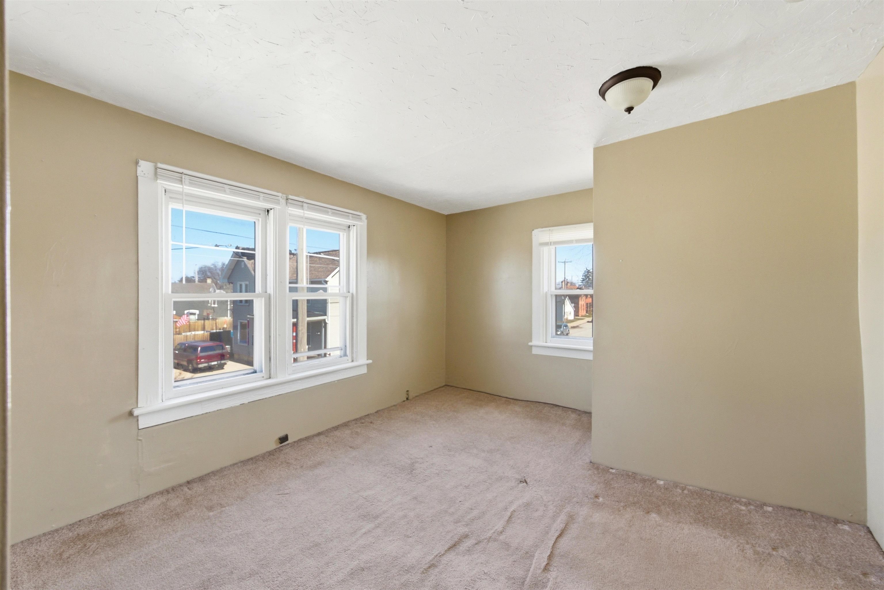 411 East Division Street Watertown, WI 53094 - Photo 14 of 23