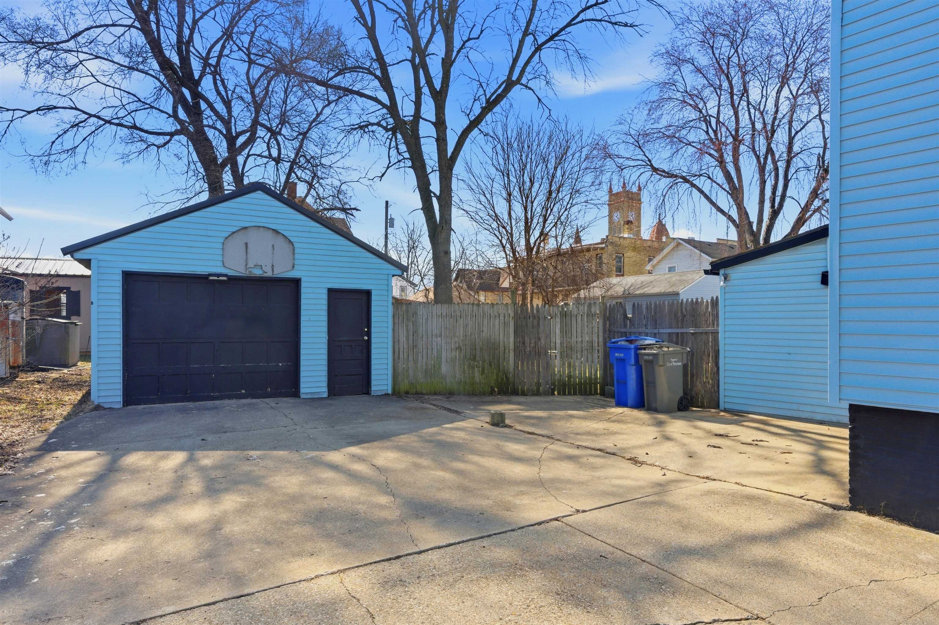 411 East Division Street Watertown, WI 53094 - Photo 20 of 23