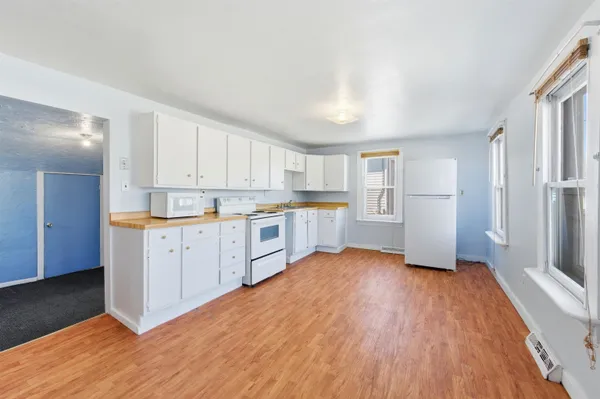 $150,000 | 411 East Division Street, Watertown, WI 53094