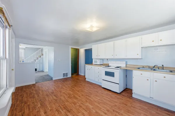 $150,000 | 411 East Division Street, Watertown, WI 53094