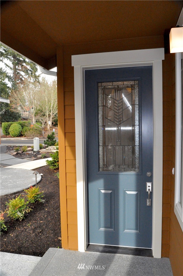 694 Wintersweet Road Northeast Bainbridge Island, WA 98110 - Photo 2 of 16 Gallery Image 2