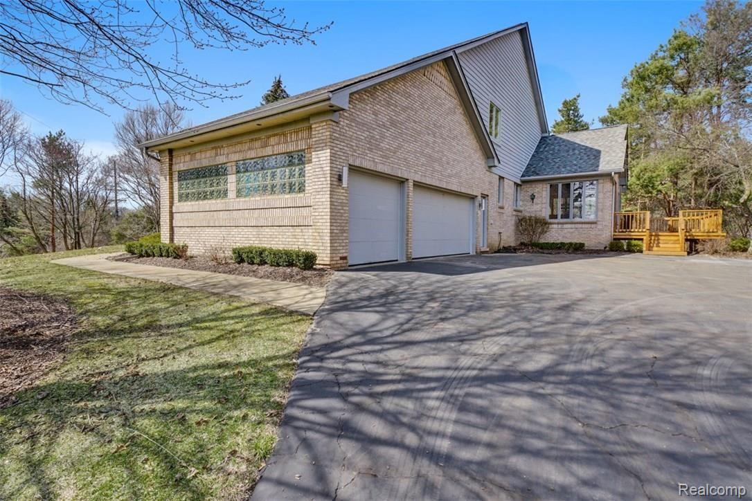 3981 Orion Road Oakland, MI 48363 - Photo 2 of 42 dsc03581-dsc03583.jpg