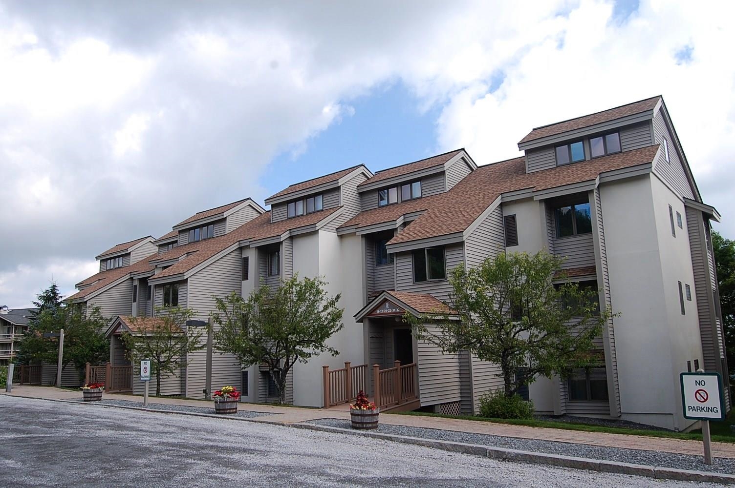 16 Ober Tal Drive, Unit E13 Stratton, VT 05155 - Photo 2 of 10