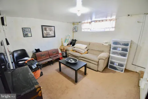 $1,950 | 389 Fairway Terrace, Philadelphia, PA 19128