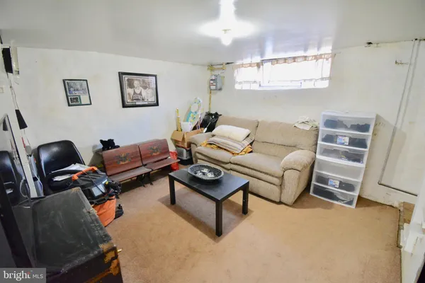 $1,950 | 389 Fairway Terrace, Philadelphia, PA 19128