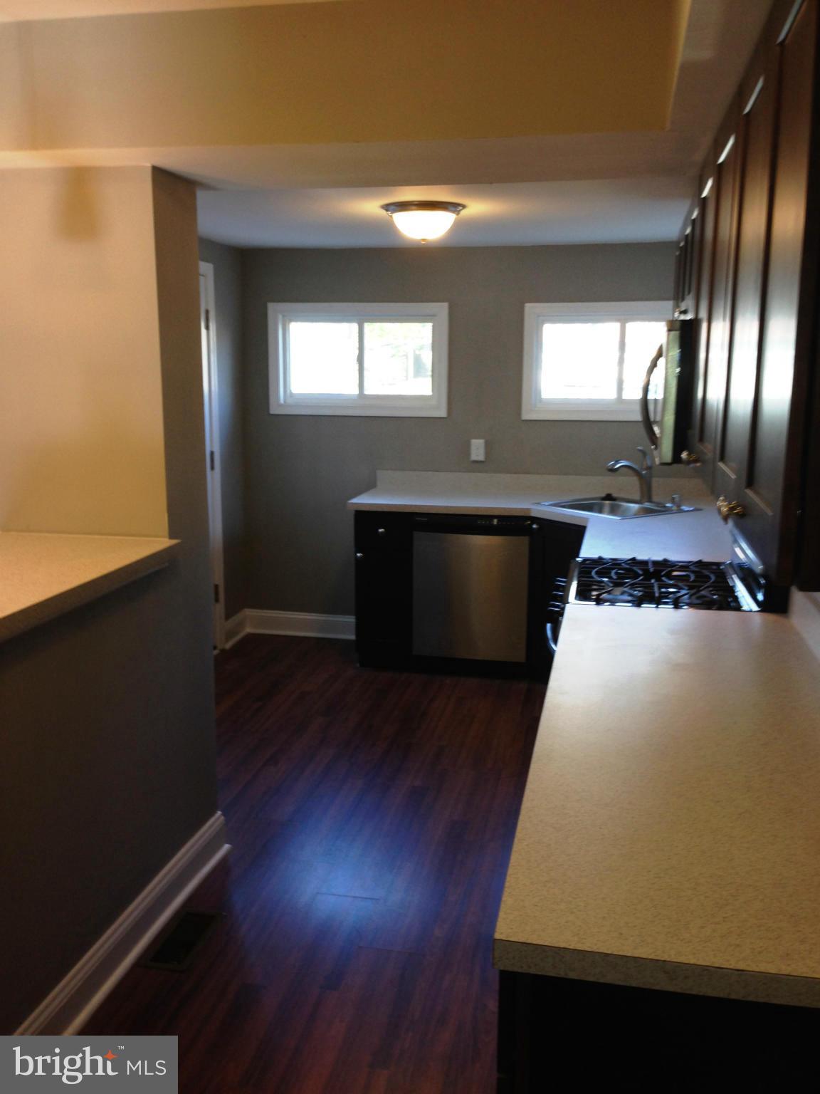 31 Eastship Road Baltimore, MD 21222 - Photo 6 of 13 Kitchen