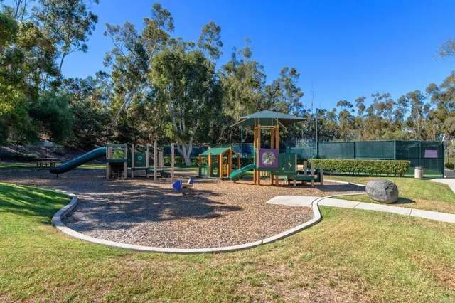 $2,295,000 | 9786 Caminito Joven, San Diego, CA 92131