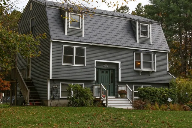 $899,900 | 2 Skunk Road, Merrimac, MA 01860