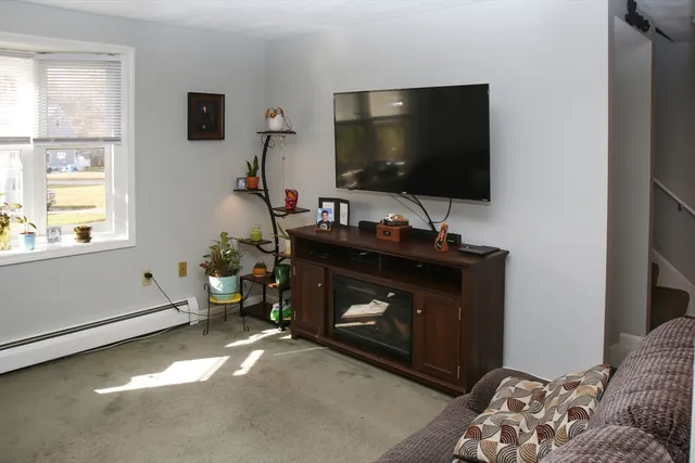 $899,900 | 2 Skunk Road, Merrimac, MA 01860