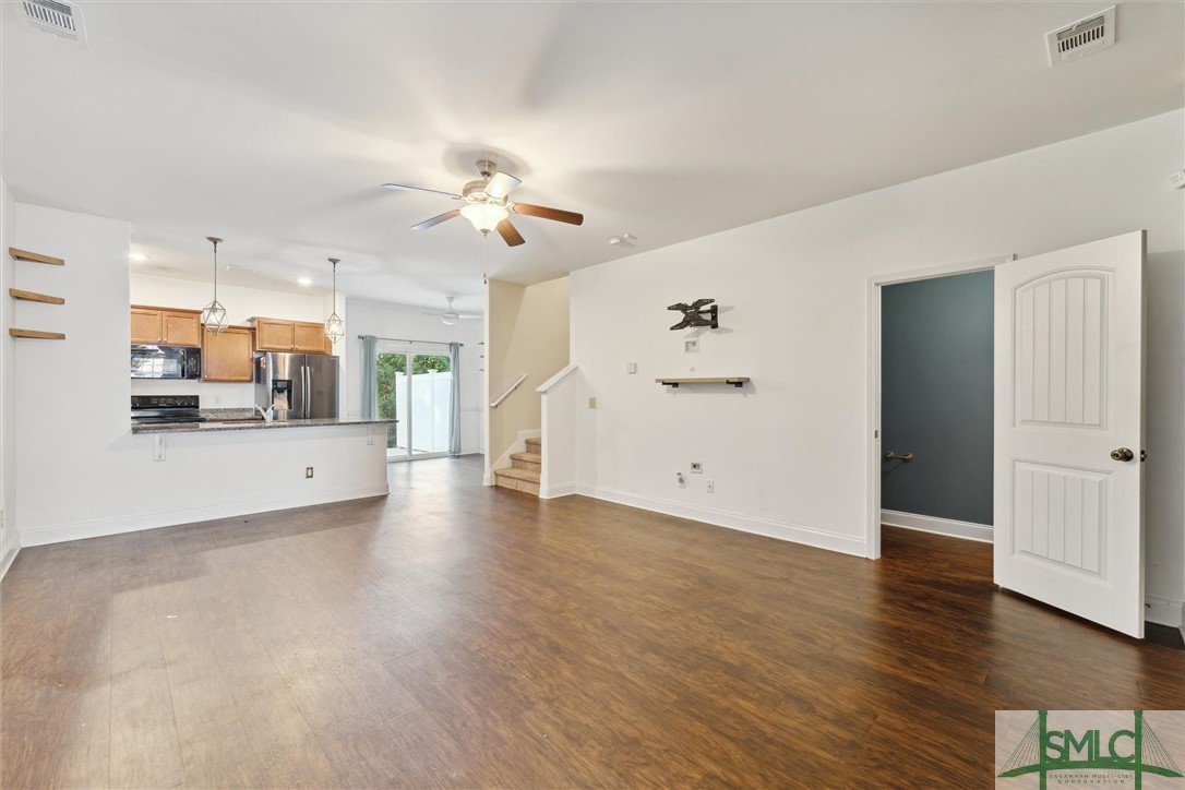 11330 White Bluff Road, Unit 46 Savannah, GA 31419 - Photo 5 of 44 Living Room