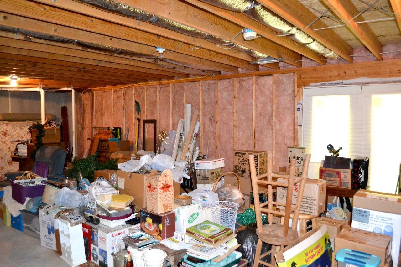 2588 Iron Ridge Road Rocky Mount, VA 24151 - Photo 49 of 65 a room with lots of different colored cloths
