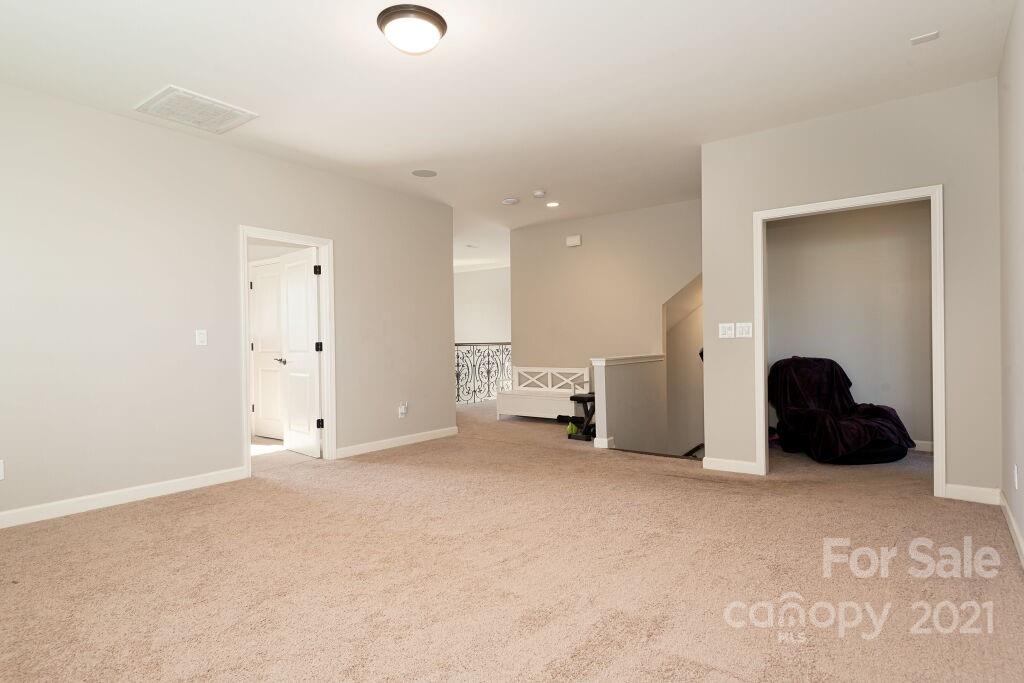 5232 Meadowcroft Way Fort Mill, SC 29708 - Photo 22 of 44 a living room with furniture