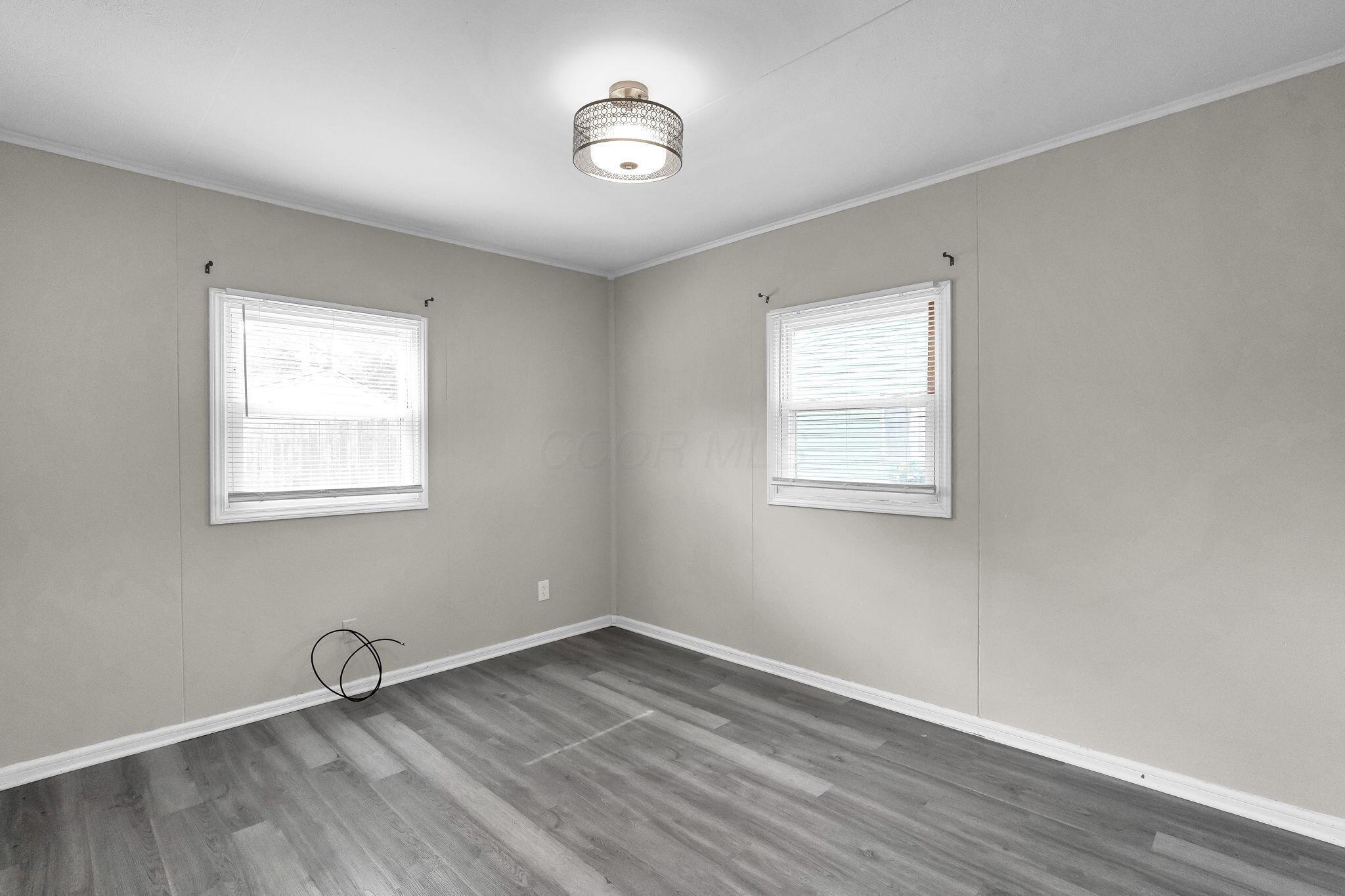 442 South Hampton Road Columbus, OH 43213 - Photo 20 of 29