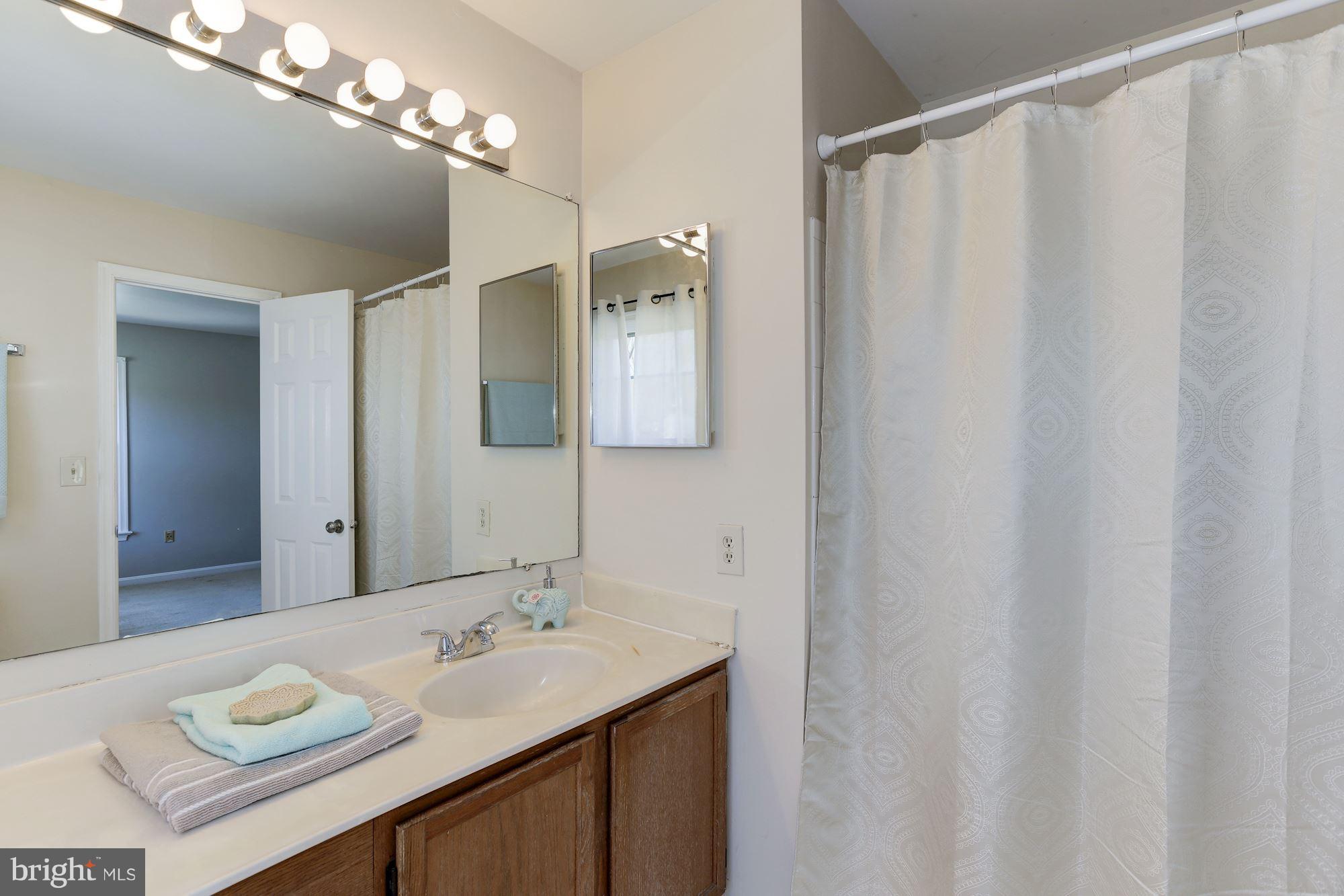 9432 Trevino Terrace, Unit 76 Laurel, MD 20708 - Photo 27 of 30 Bath (Master)