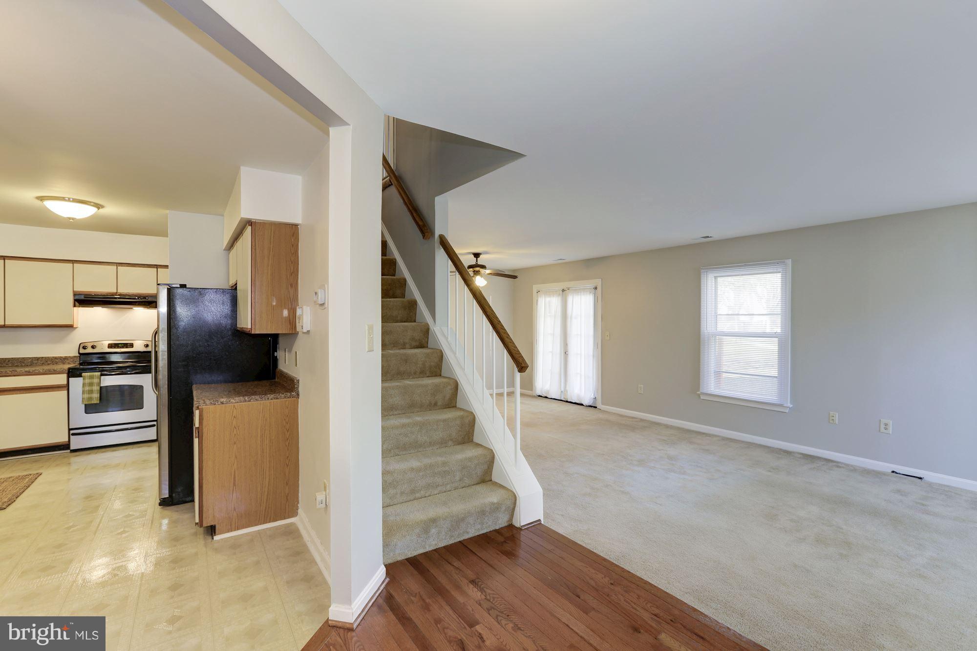 9432 Trevino Terrace, Unit 76 Laurel, MD 20708 - Photo 6 of 30 Foyer Entrance