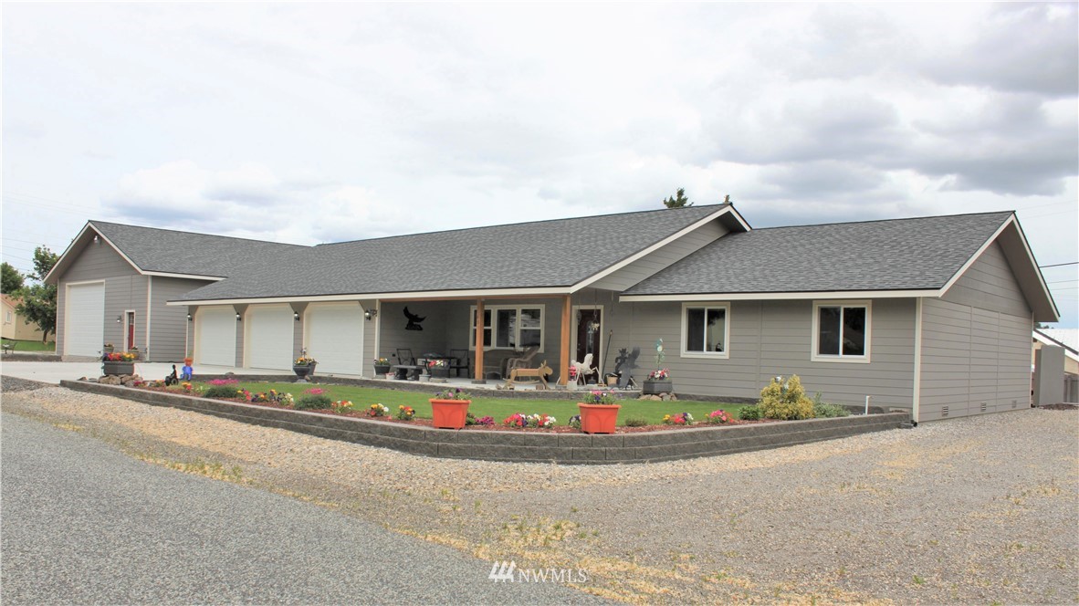 401 Harrison Road Waterville, WA 98858 - Photo 1 of 21 Gallery Image 1