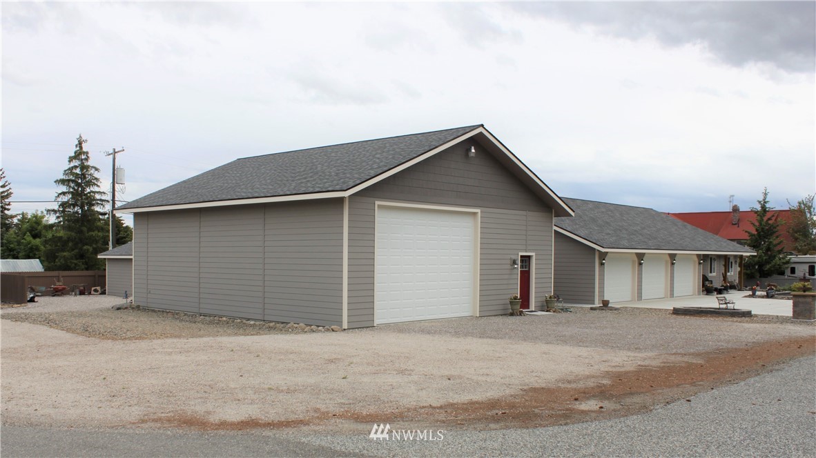 401 Harrison Road Waterville, WA 98858 - Photo 2 of 21 Gallery Image 2