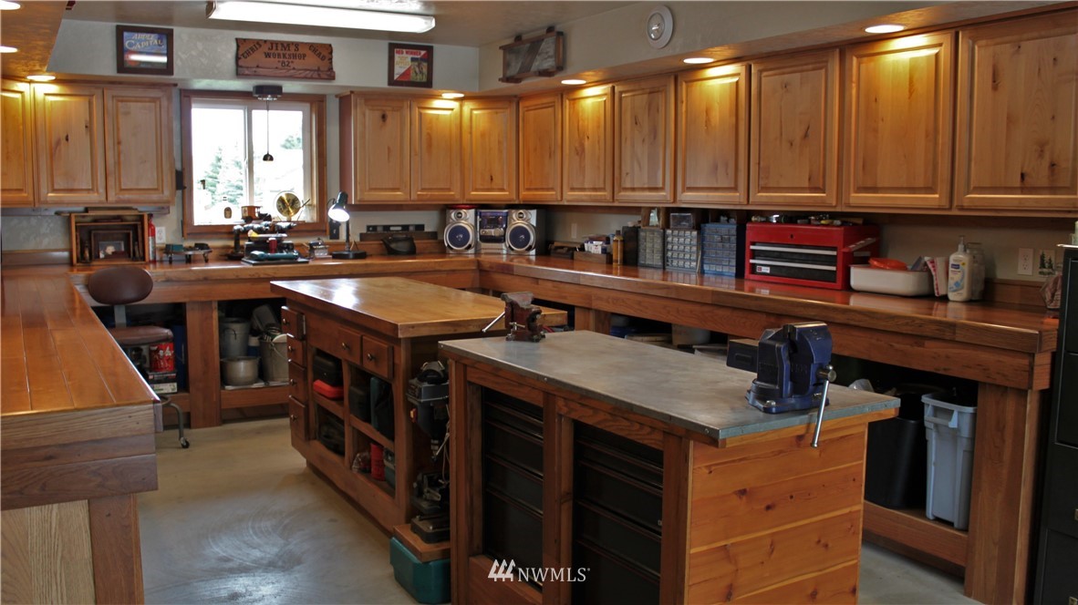 401 Harrison Road Waterville, WA 98858 - Photo 14 of 21 Gallery Image 14