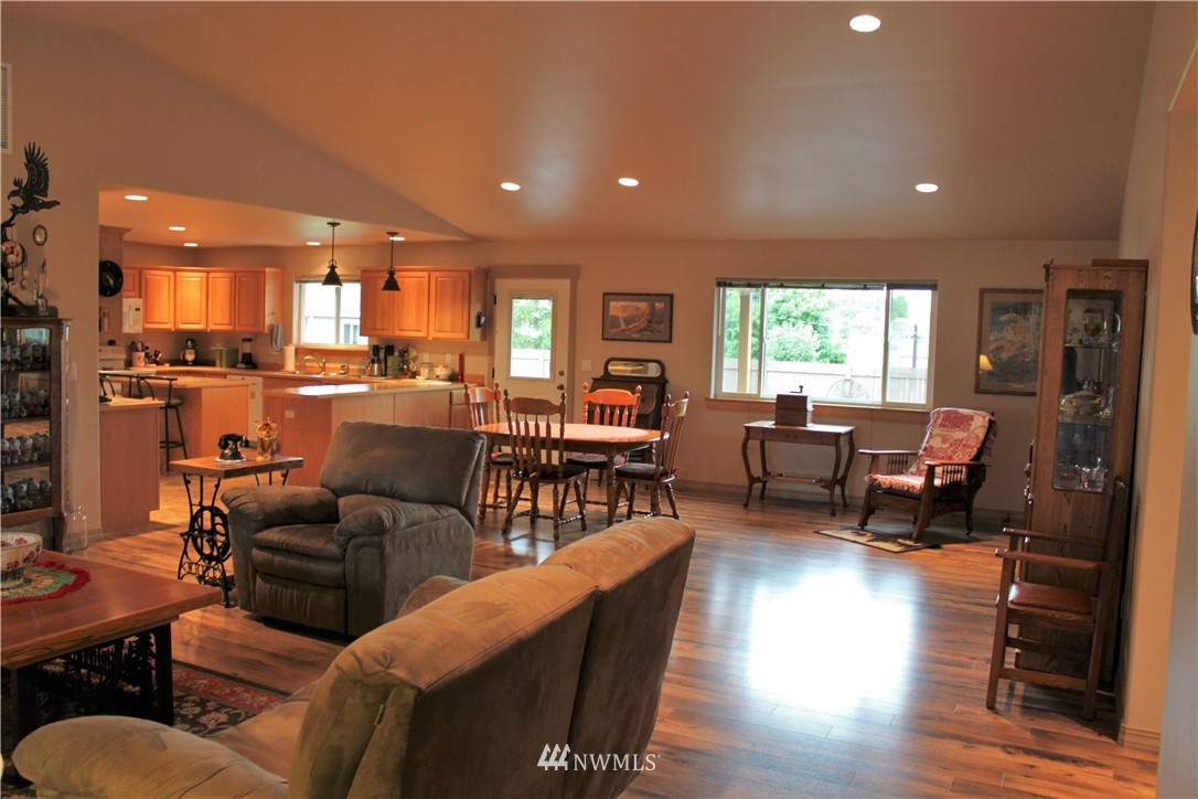401 Harrison Road Waterville, WA 98858 - Photo 18 of 21 Gallery Image 18