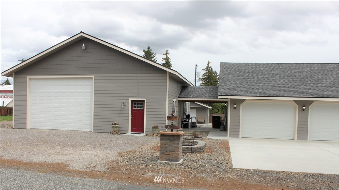 401 Harrison Road Waterville, WA 98858 - Photo 3 of 21 Gallery Image 3