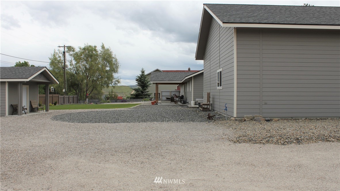 401 Harrison Road Waterville, WA 98858 - Photo 4 of 21 Gallery Image 4