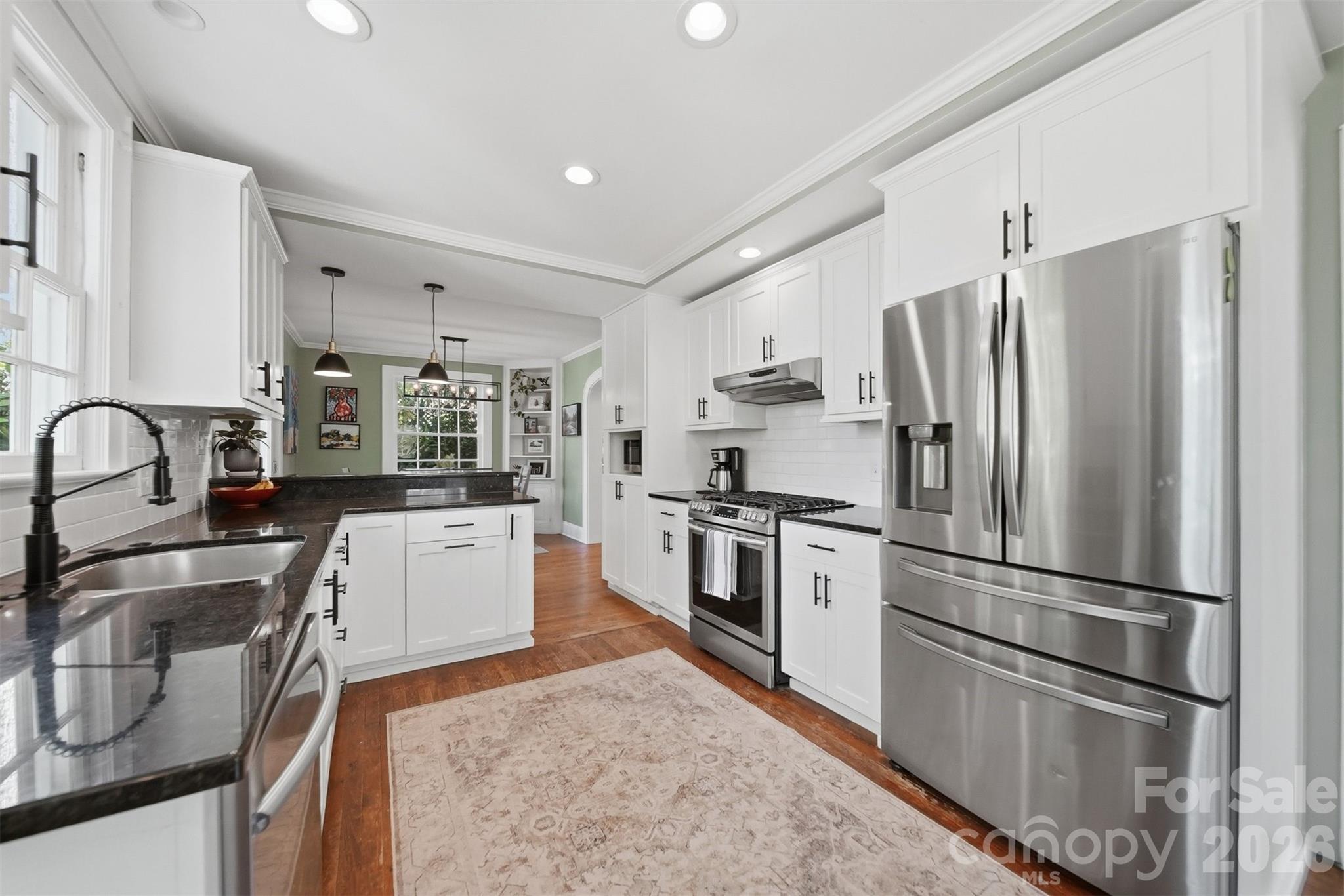 431 9th Street Northwest Hickory, NC 28601 - Photo 11 of 41